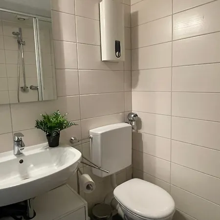 Center & Stadthaus, Zentrum * ترير